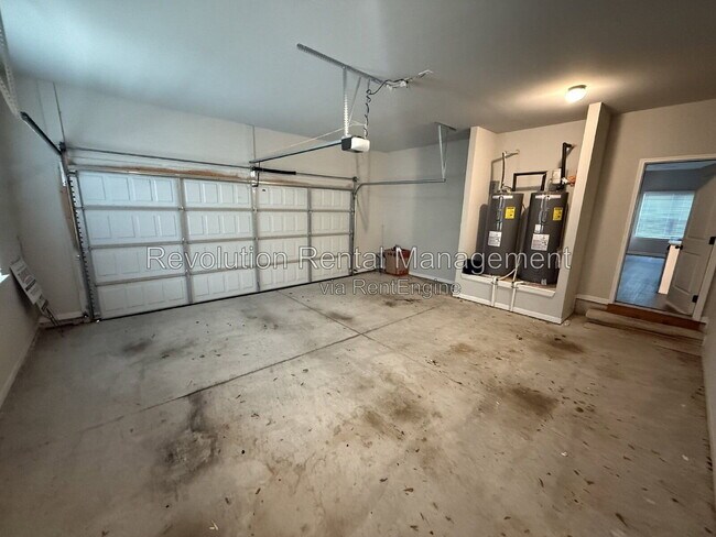 Building Photo - 1009 Fable Ln