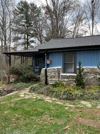 Building Photo - 12 Laurel Terrace