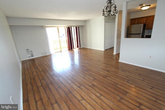 Building Photo - 2315 Aspen Dr