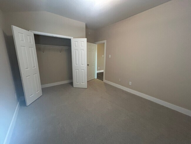 Building Photo - 20922 Barbons Heath Ct