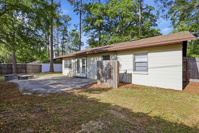 Building Photo - Location, location, location!