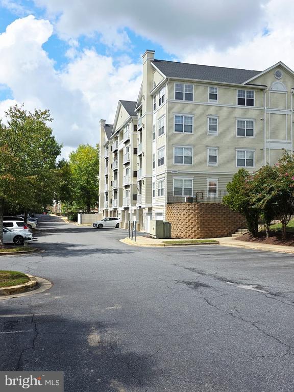 Primary Photo - 13800 Farnsworth Ln