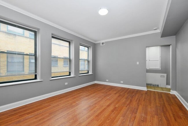 Building Photo - One Bedroom in South Shore
