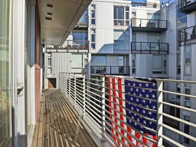 Building Photo - 1923 9th St NW