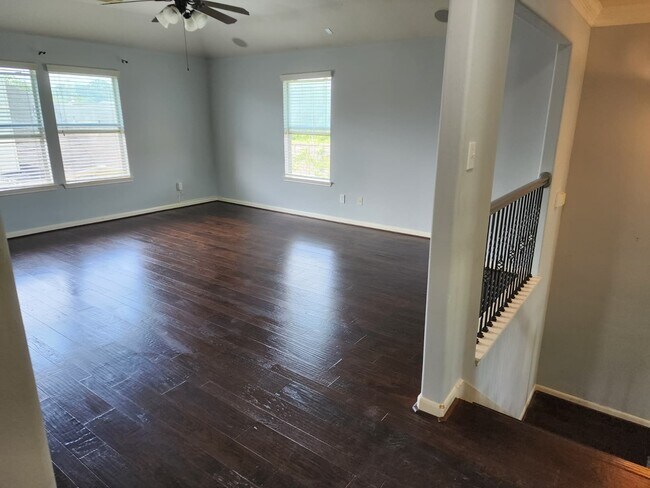 Building Photo - 16935 Jelly Park Stone Dr
