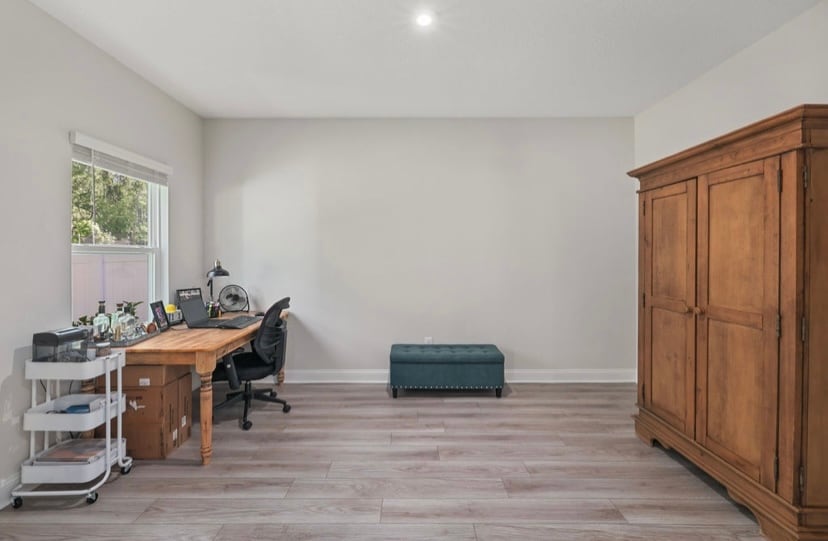 Building Photo - 116 Meadow Creek Dr