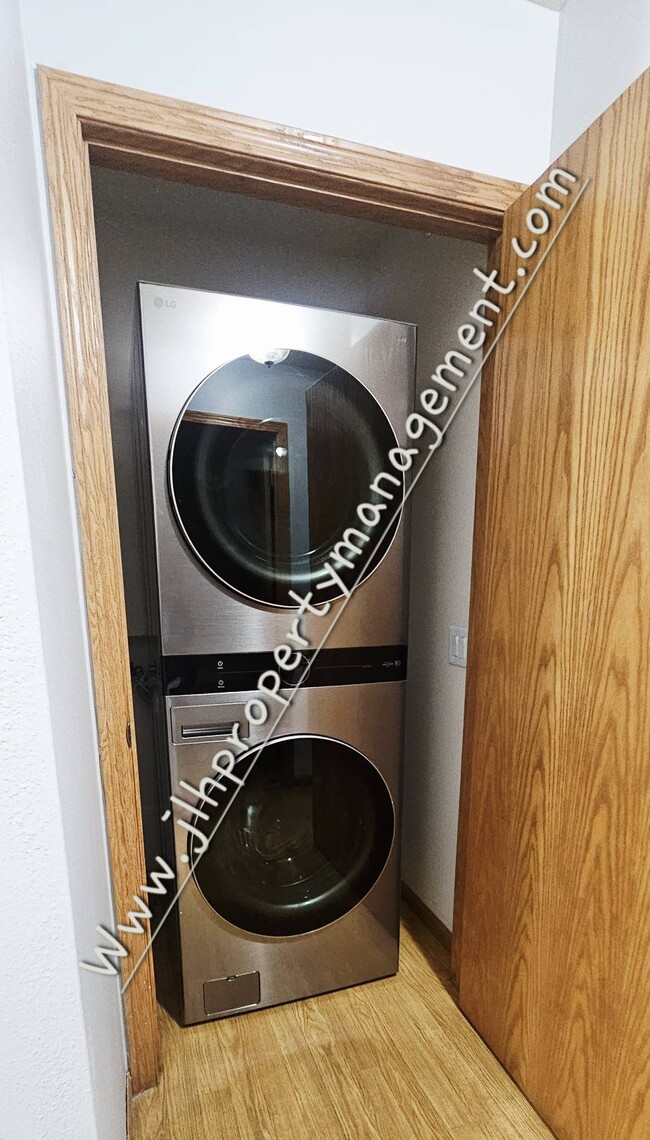 Building Photo - 1776 S Hance Dr