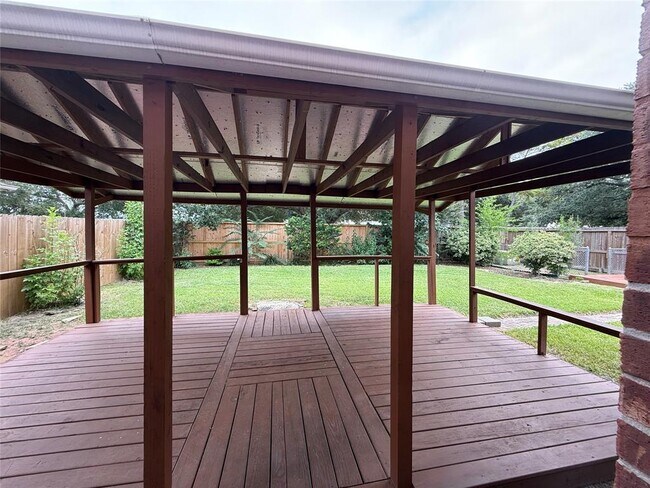 Building Photo - 4614 Russett Pl S