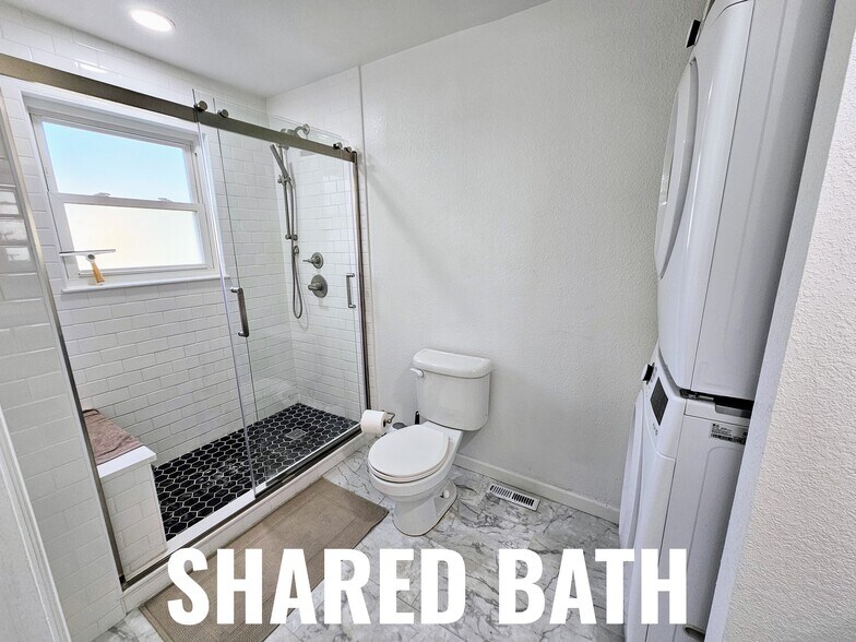 Building Photo - 9210 Meade St