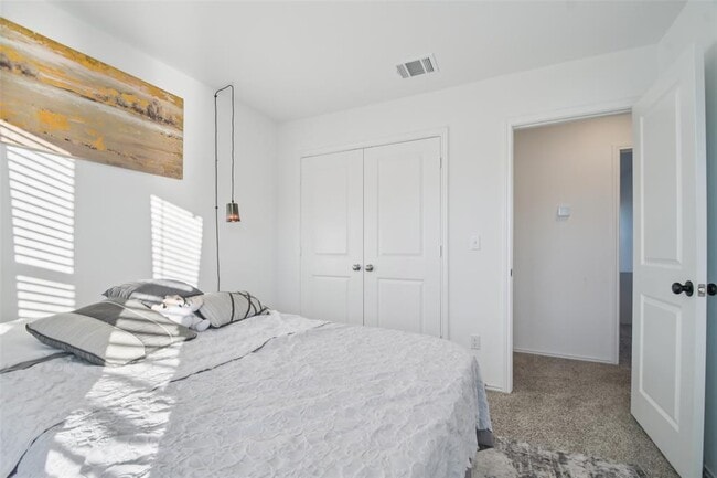 Building Photo - 857 Powell St