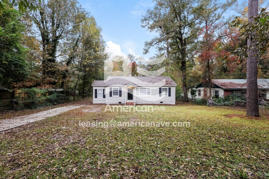 Building Photo - 4365 Pinebrook Dr