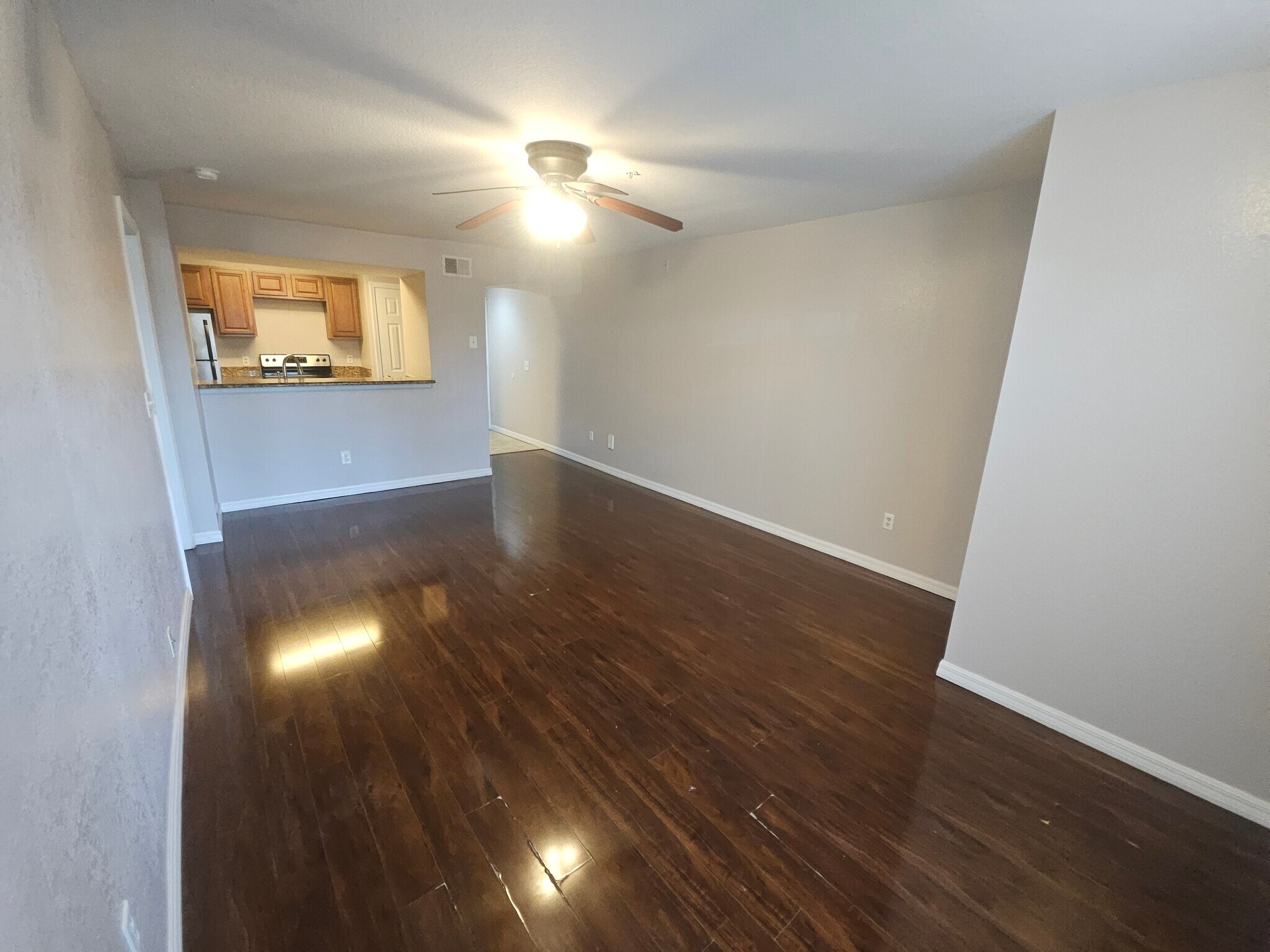 Building Photo - 7360 Westpointe Blvd