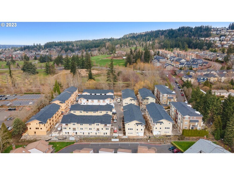 Building Photo - 12035 SE High Creek Rd