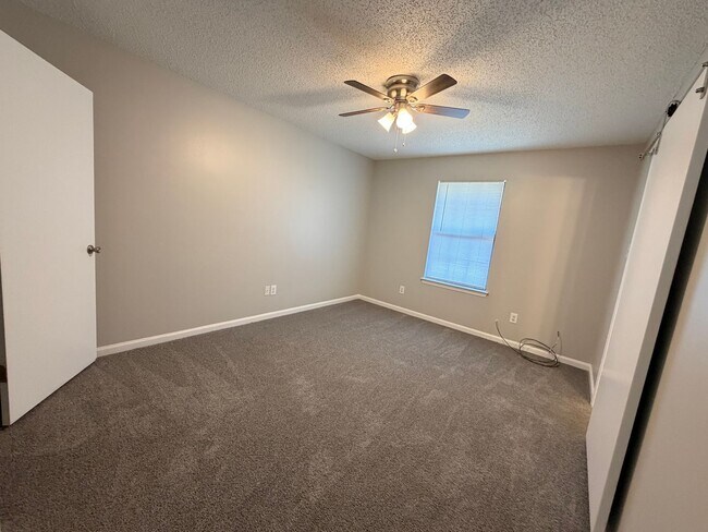 Building Photo - Beautiful Home Ready for You!