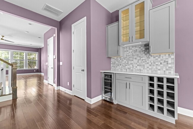 Building Photo - 3102 Rushworth Dr