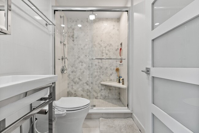 Building Photo - 4 Hadley Rd