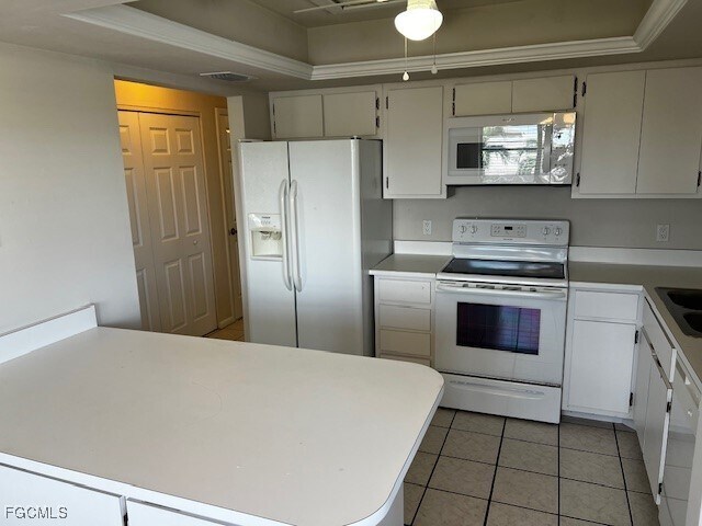 Building Photo - 4528 SE 5th Pl