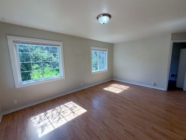 Building Photo - 1311 S 3rd Ave