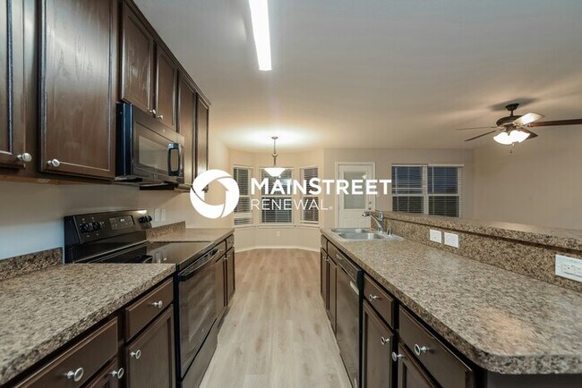 Building Photo - 3 Bedroom Pet-Friendly Home in FORT WORTH, TX with Main Street Renewal