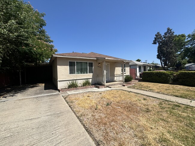 Building Photo - 1334 Grape Ave