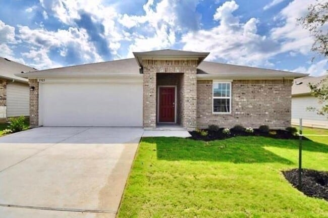 Building Photo - 5905 Ronee Leah Dr