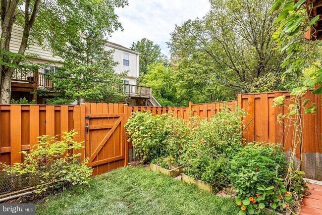 Building Photo - 13491 Old Dairy Ct