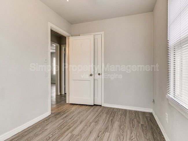 Building Photo - 4005 N Rockwell Ave