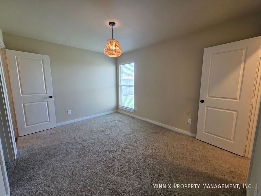 Building Photo - 7113 Black Butte