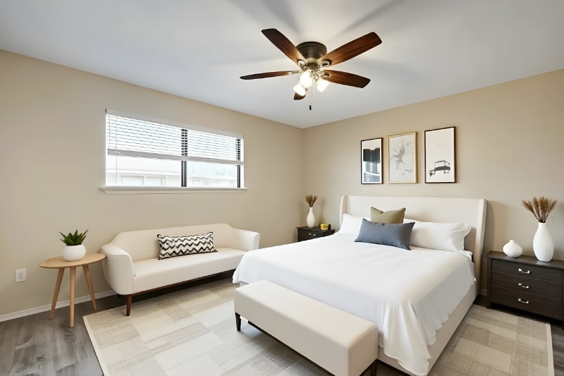 Building Photo - 619 Luther Dr