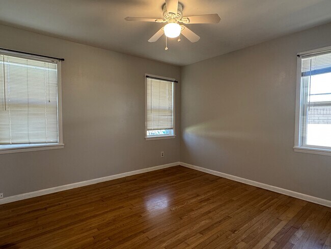 Building Photo - 110 W Virginia Ave