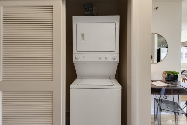 Building Photo - 199 New Montgomery St