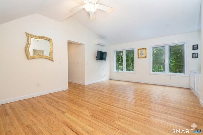 Building Photo - 235 White Deer Rocks Rd