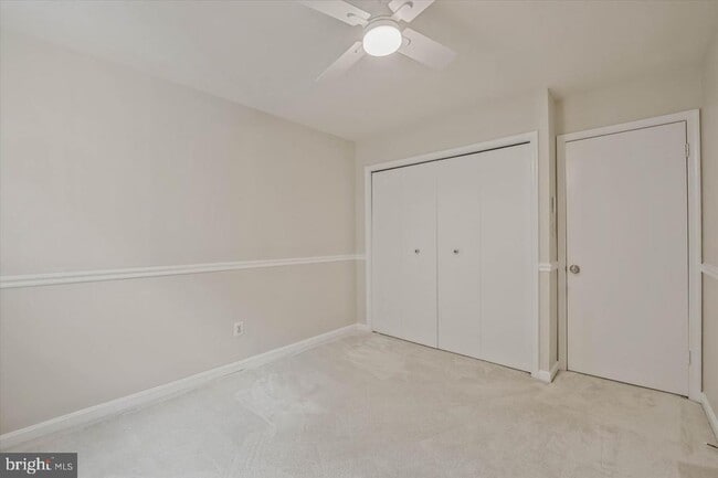 Building Photo - 7177 Lake Cove Dr