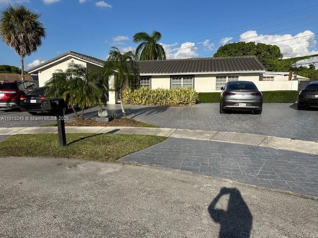 Building Photo - 5531 SW 136th Ct