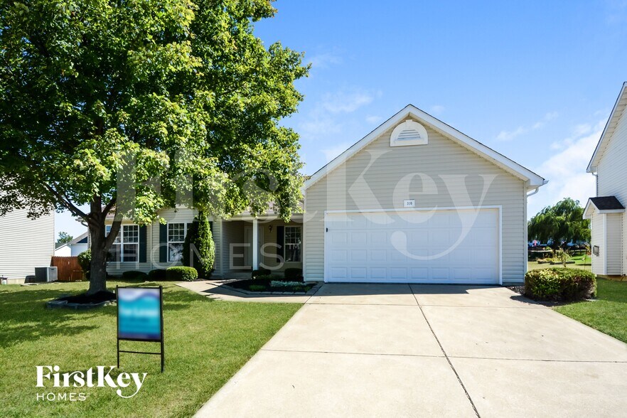 Building Photo - 310 Rustic Oaks Dr