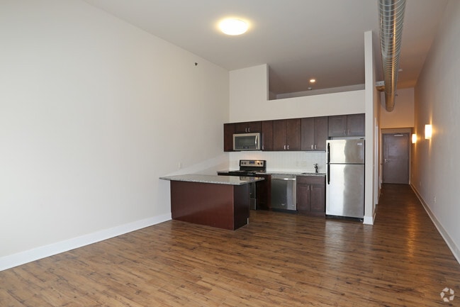 Interior Photo - 712 Fayette Street