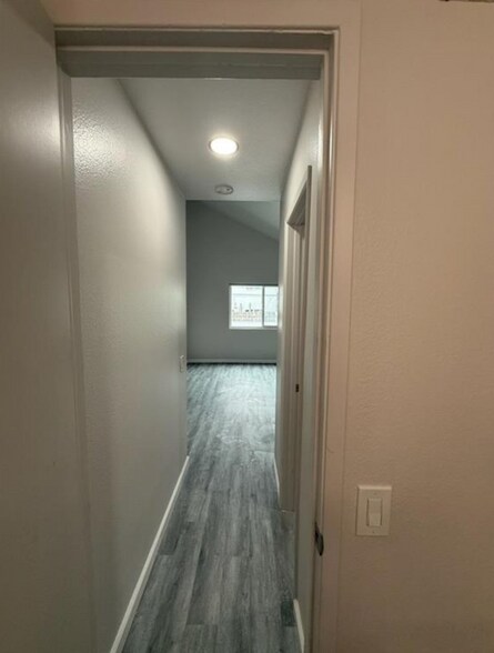 Building Photo - 34051 Silver Lantern St