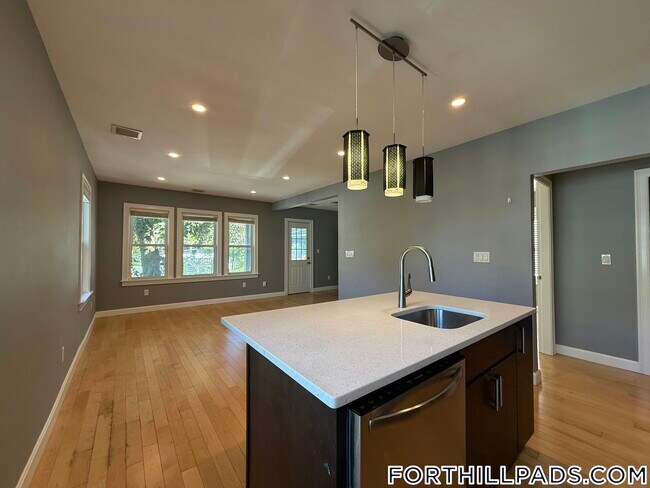 Building Photo - 31-33 Thornton St.