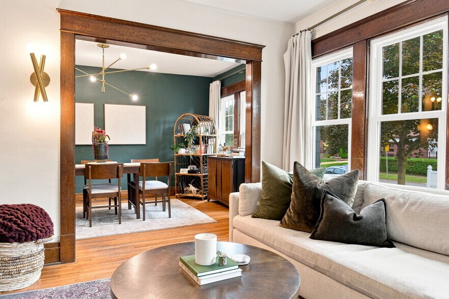 Building Photo - 434 Parkside Ave