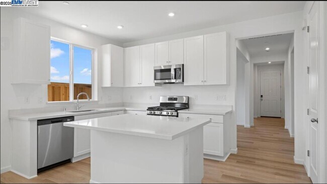 Building Photo - 3000 Red Canard Wy