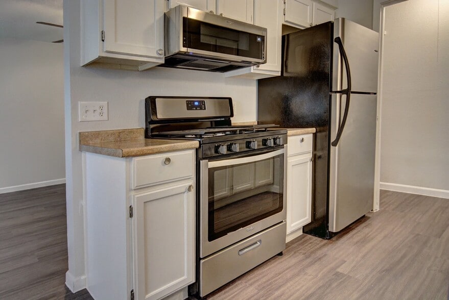 Building Photo - 410 Vista W Ct