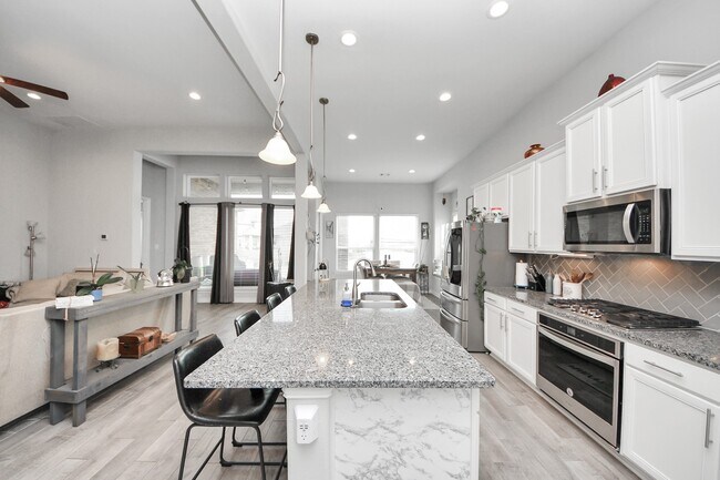 Building Photo - 3902 Cantone Grotto Ct