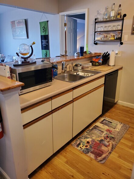 Building Photo - 131 Hildred Dr