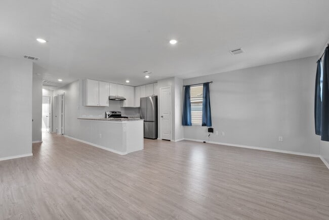 Building Photo - Cozy 3 Bed 2 Bath Home in Southton Meadows