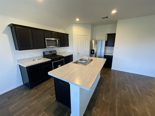 Building Photo - 5210 Bay Mdws Ln