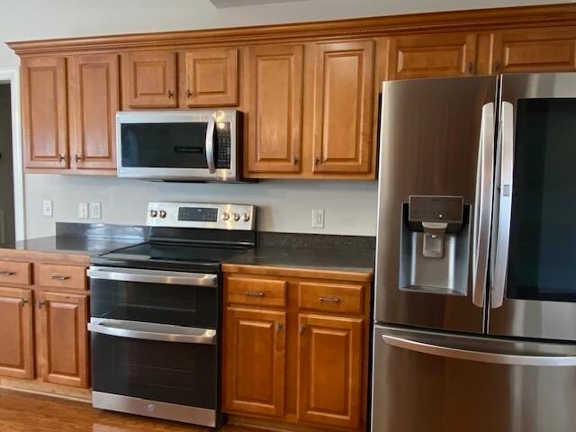 Building Photo - 1041 Foxglove St