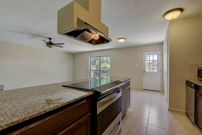 Building Photo - 5501 Adams Dr