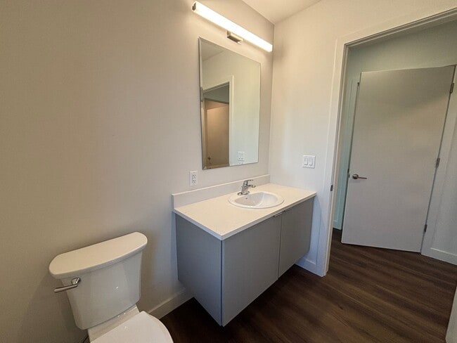 Building Photo - Bright South Corner Home with Park Views –...