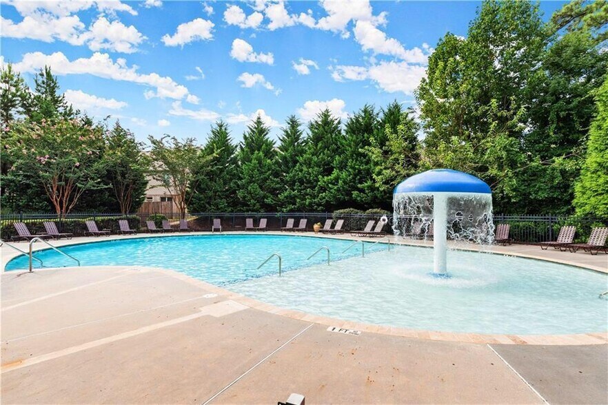 Community Pool - 1624 Caswell Pkwy