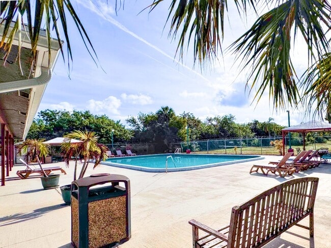 Building Photo - 7 Crossings Cir